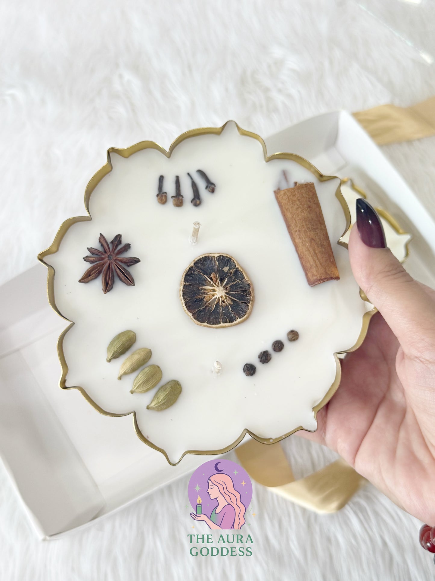 Festive spice and pearl Urli Candle Set