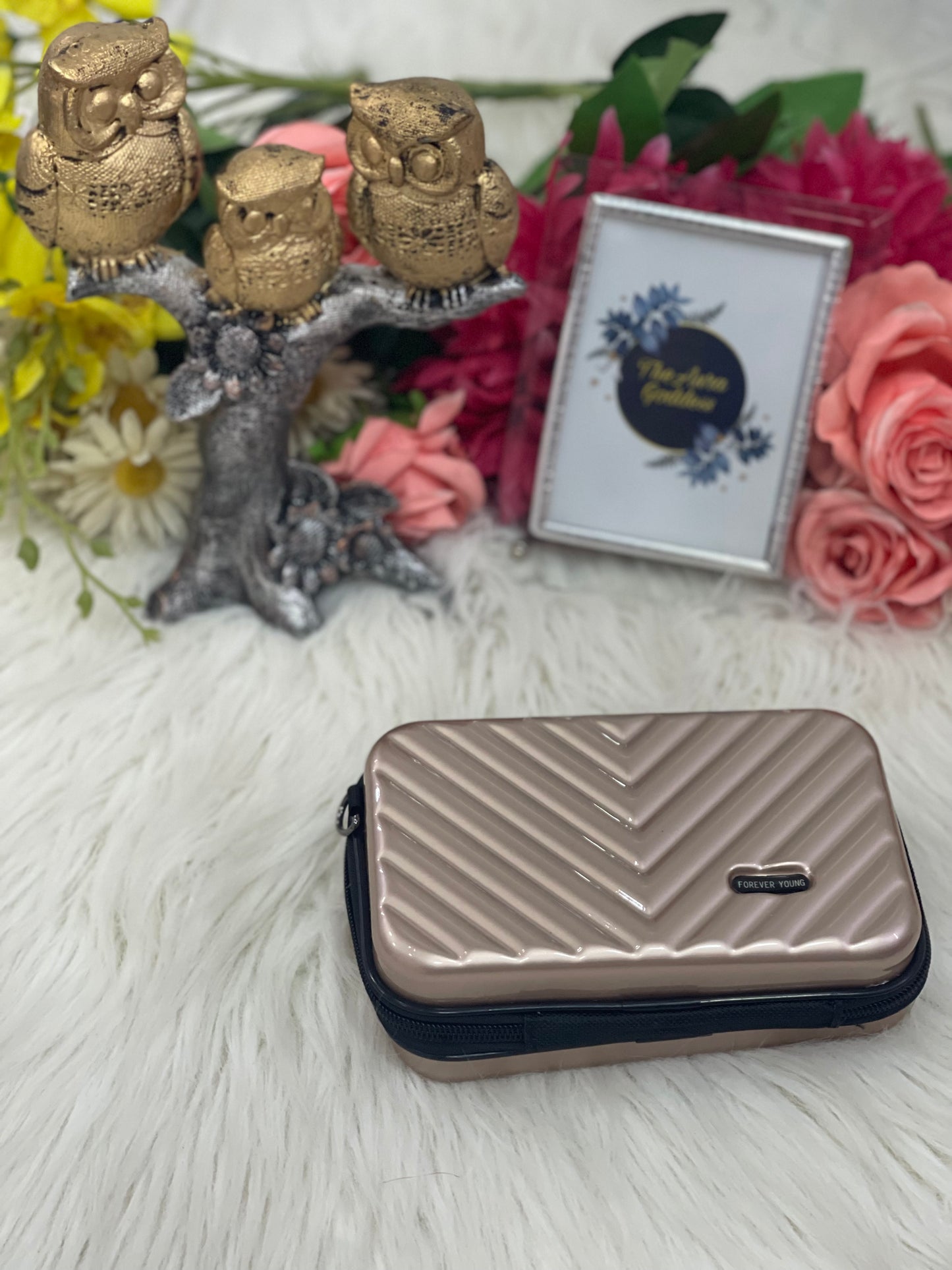 Sling box bag