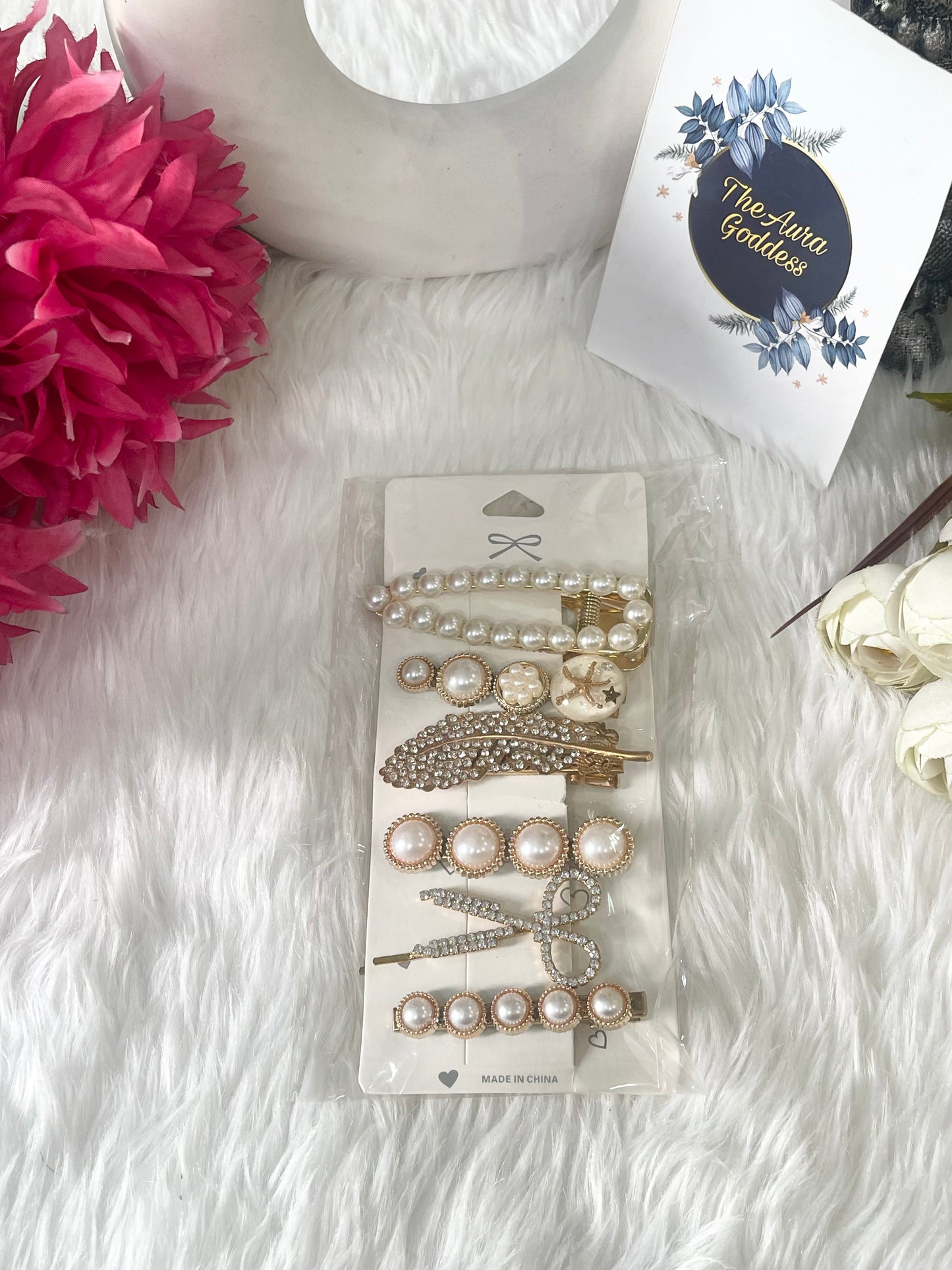 Pearl hair clips set