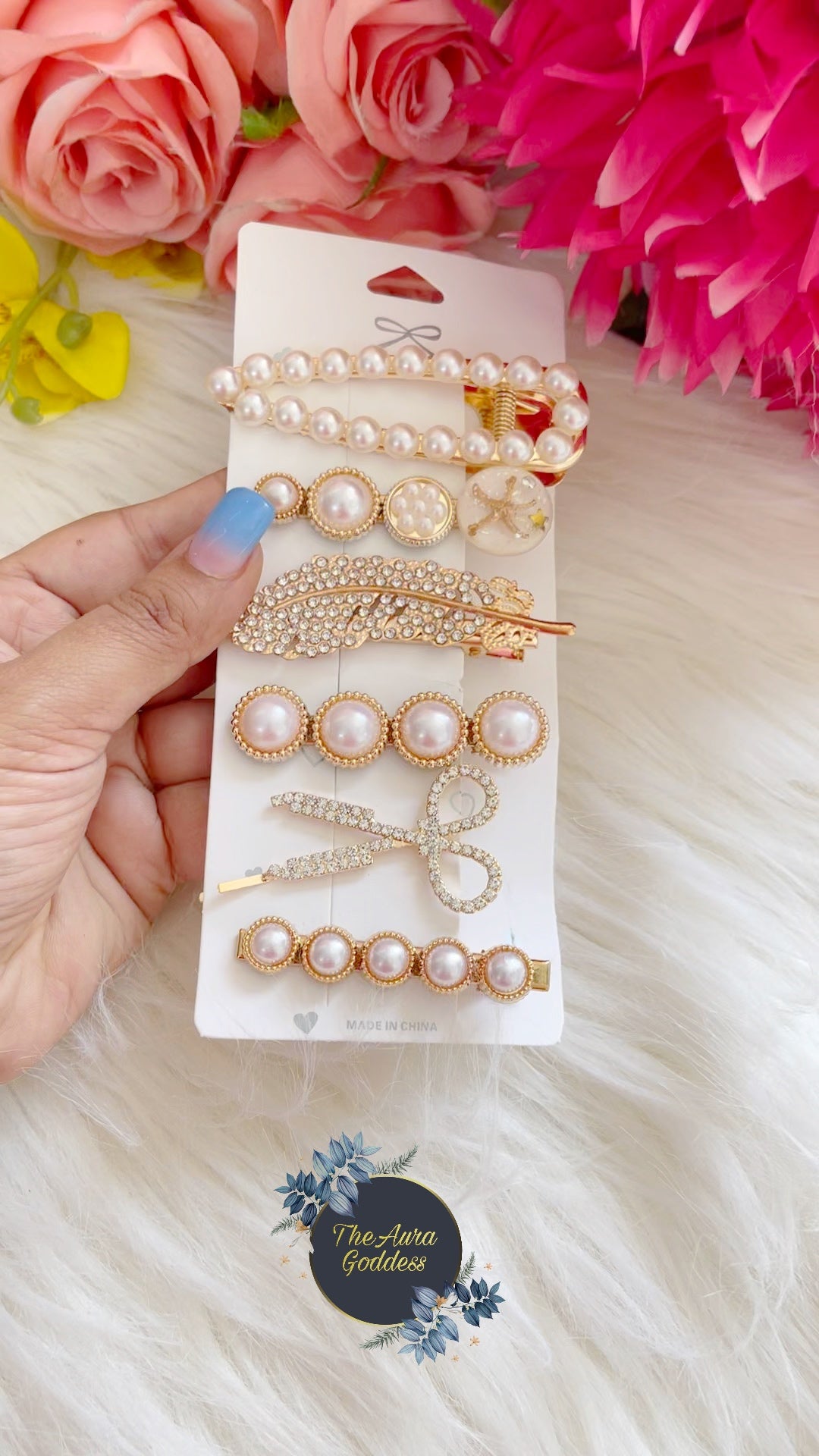 Pearl hair clips set