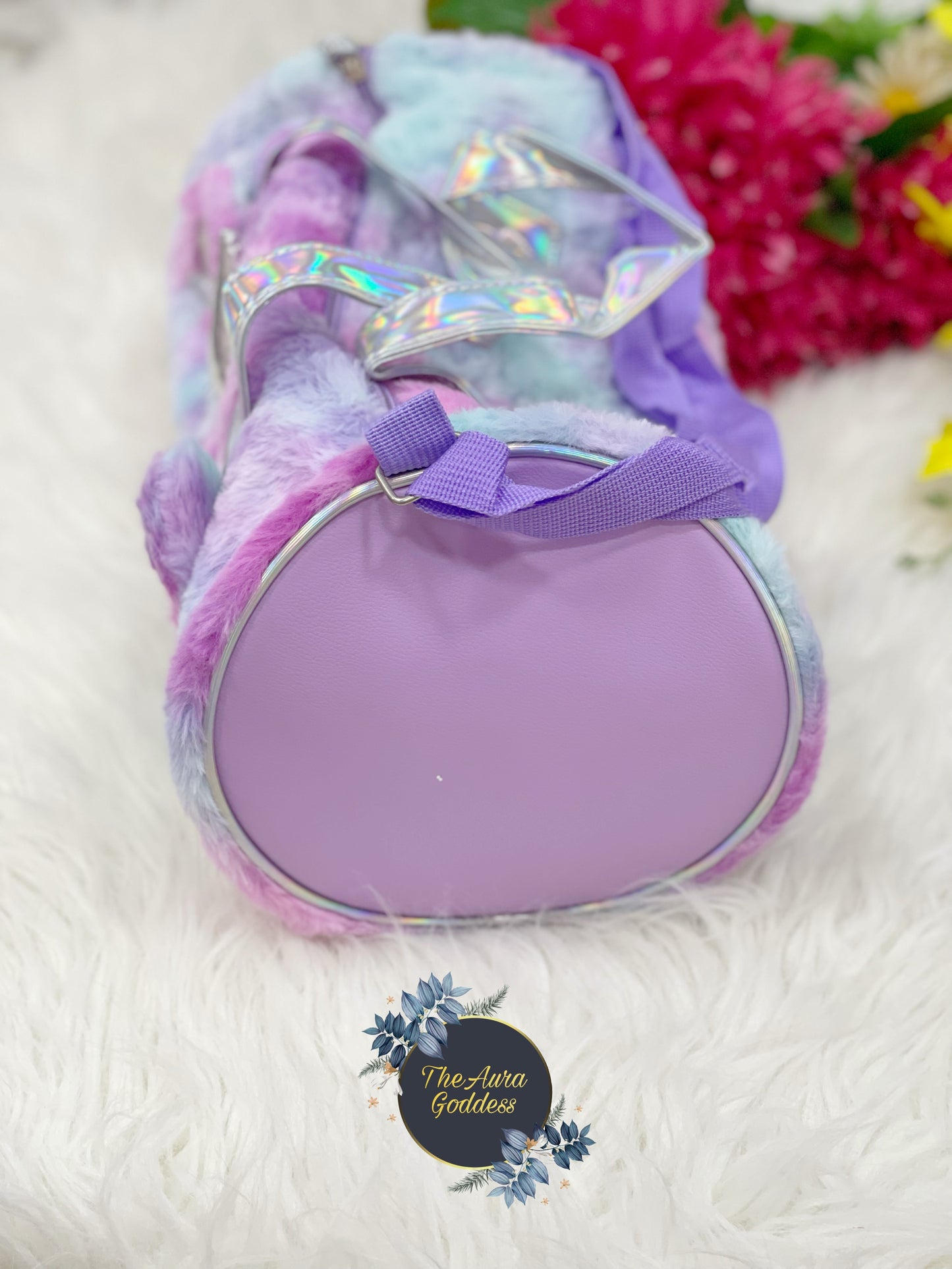 Unicorn 🦄 fur duffle bag